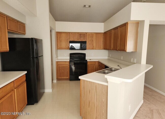 Foto del edificio - 13737 Meadowpark Ave