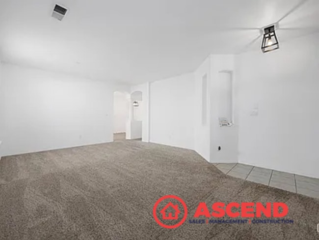 Foto del edificio - Beautiful 4 Bedroom Home In The Southwest!