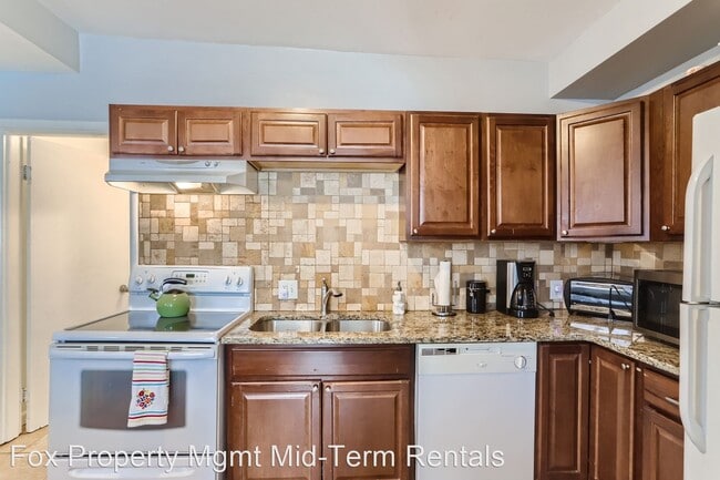 Foto del edificio - 2 br, 1.5 bath House - 103 E Chester Ave U...