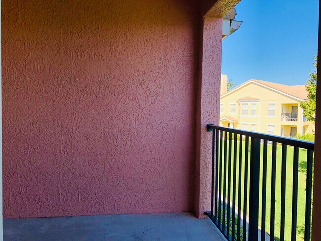 Building Photo - Gorgeous 3 bed, 2 bath condo in St Lucie W...
