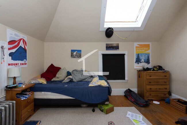 Foto del edificio - Single-Family House, In-Unit Washer and Dr...