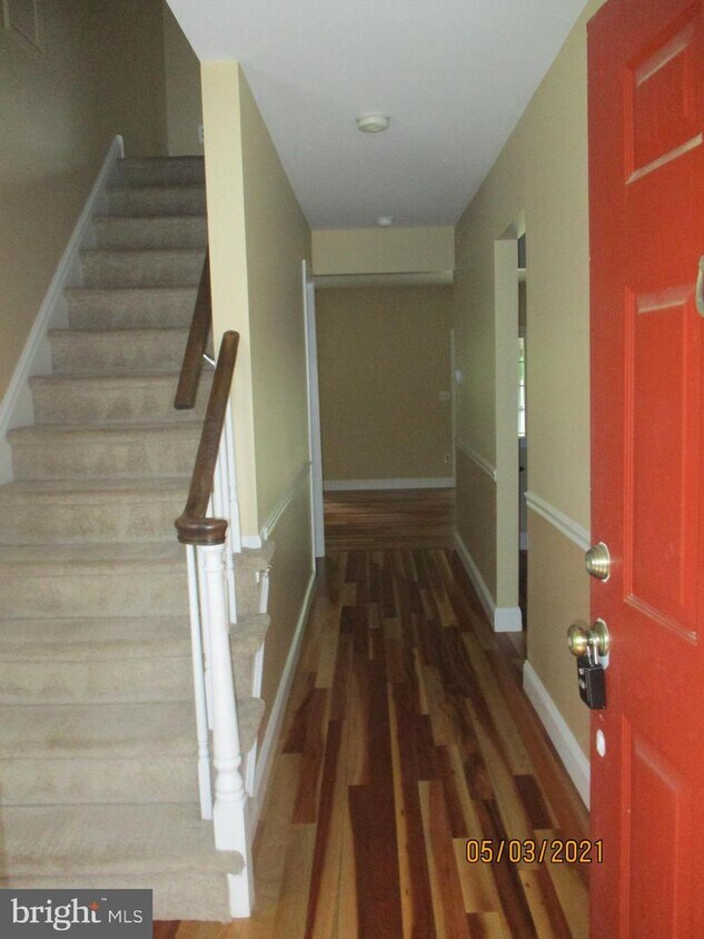 Primary Photo - 37 Southgate Dr