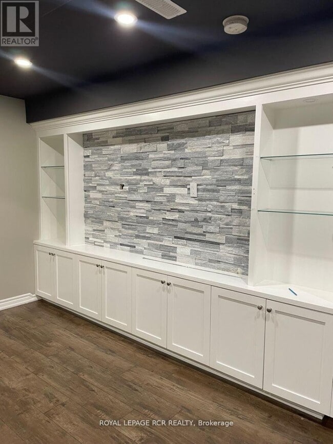 Building Photo - 42 Walker Blvd