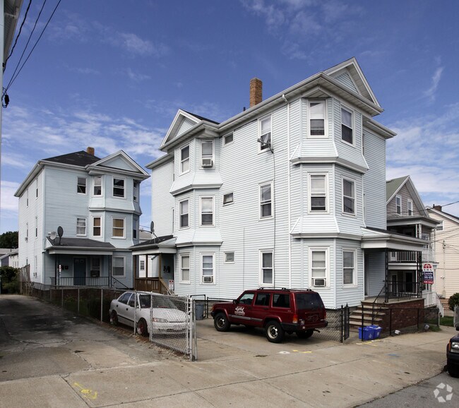 Foto del edificio - 239-243 Broadway