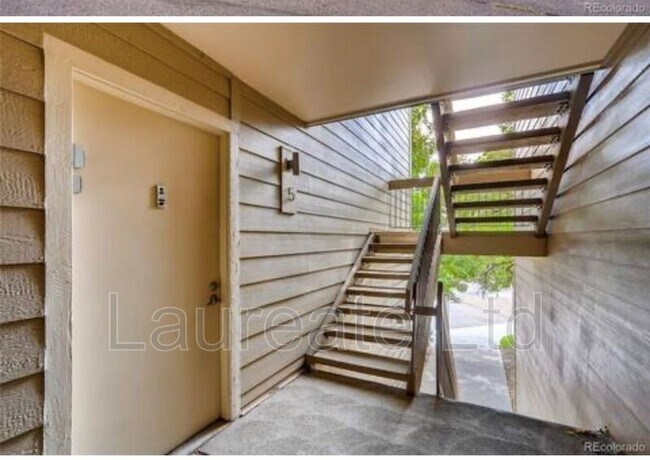 Foto del edificio - 4896 S Dudley St
