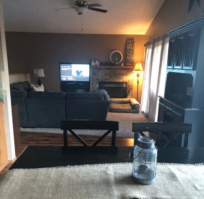 Building Photo - Beautiful 4 Bed 2 Bath Colbert Home in Mea...