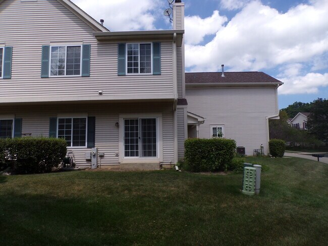 Foto del edificio - 644 Windsor Dr