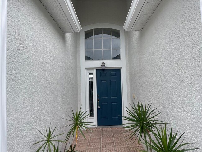 Building Photo - 235 Royal Palm Dr
