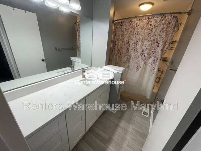 Building Photo - 1331 Stockett Square