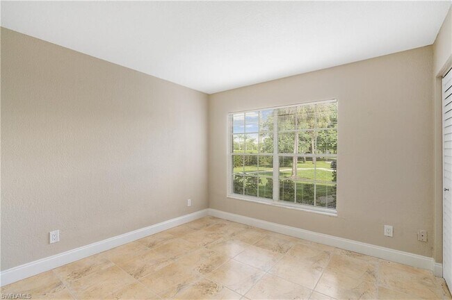 Building Photo - 161 Santa Clara Dr