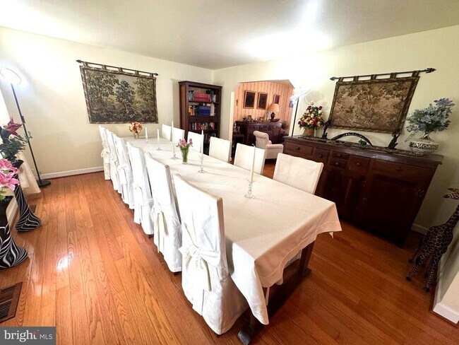 Foto del edificio - 9808 Wilden Ln