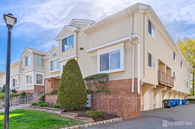 Building Photo - 2908 Madaline Dr