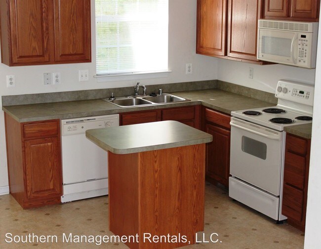 Building Photo - 3 br, 2.5 bath House - 306 Bruaw Drive