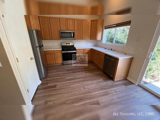 Photo - 7064 McEwan St House