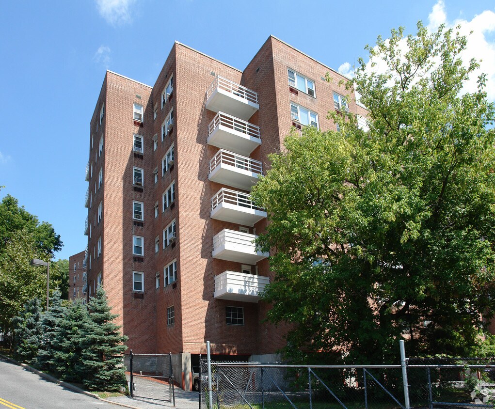30 Hartsdale Ave