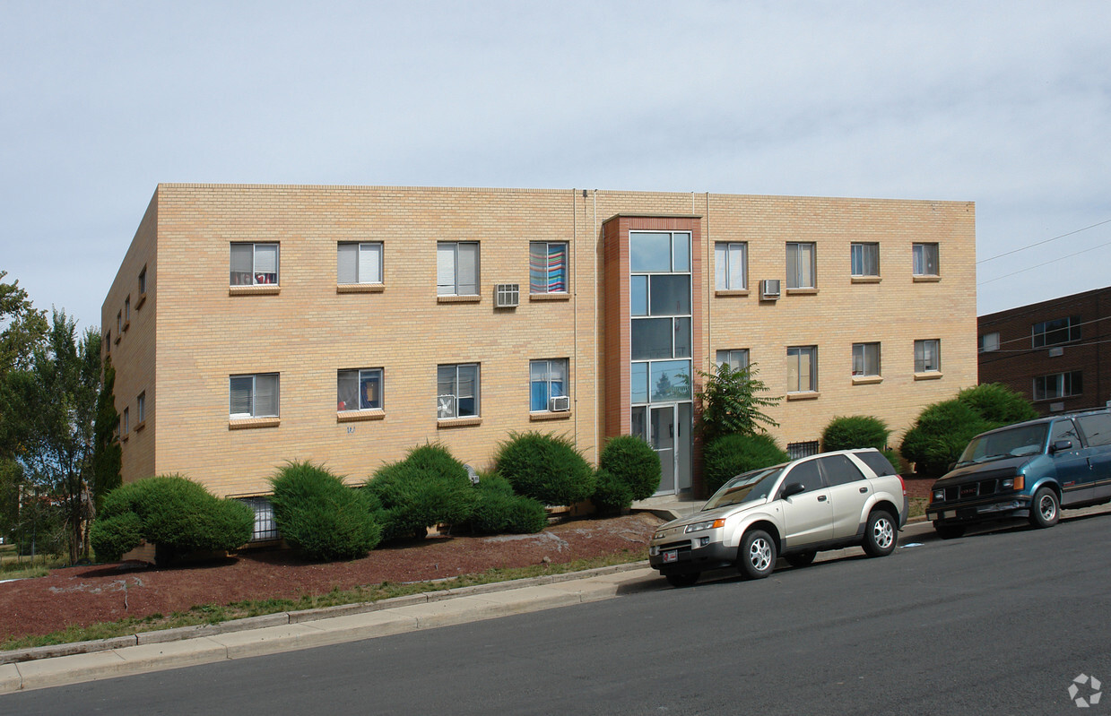 Building Photo - Airway Apartments