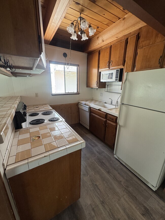 Foto del edificio - 2325 Sky Meadows Ct
