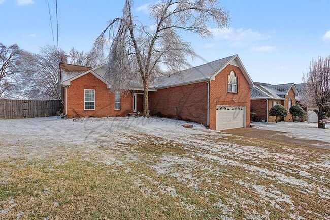 Photo - 105 Edgeview Dr House