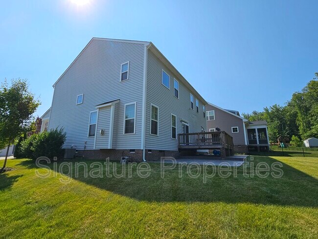 Foto del edificio - 14955 Eastborne Wy