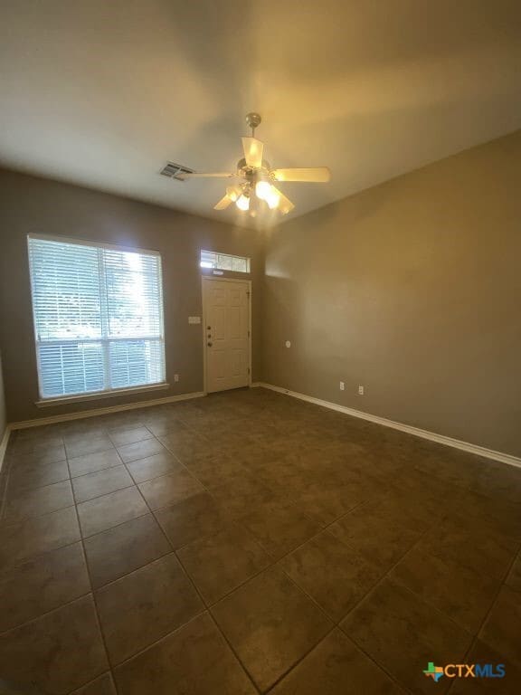 Foto del edificio - 816 Twin Oaks Dr