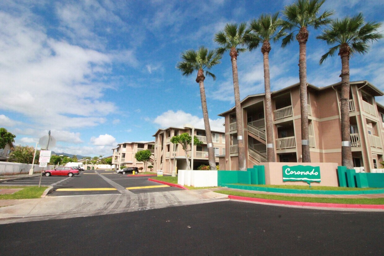 Foto principal - Large Studio, 1 Bath, 1 Parking at CORONADO!