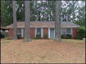 Building Photo - 5803 Chaucer Ln