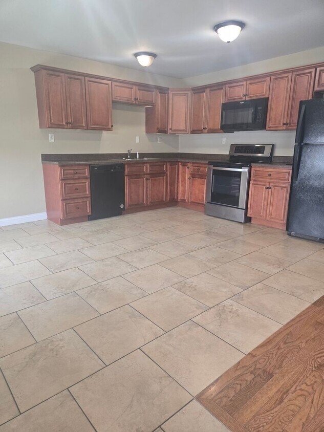 Foto principal - 2 Bedroom, 2 Bath w/ Washer&Dryer Included!