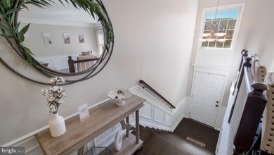 Building Photo - 303 Hilltop Ct