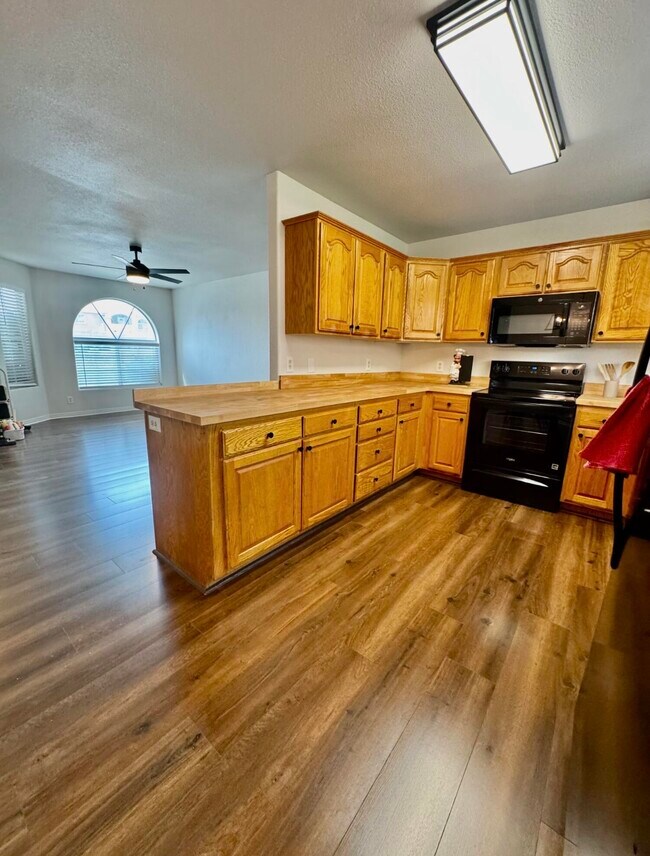 Foto del edificio - 1122 E 300 S