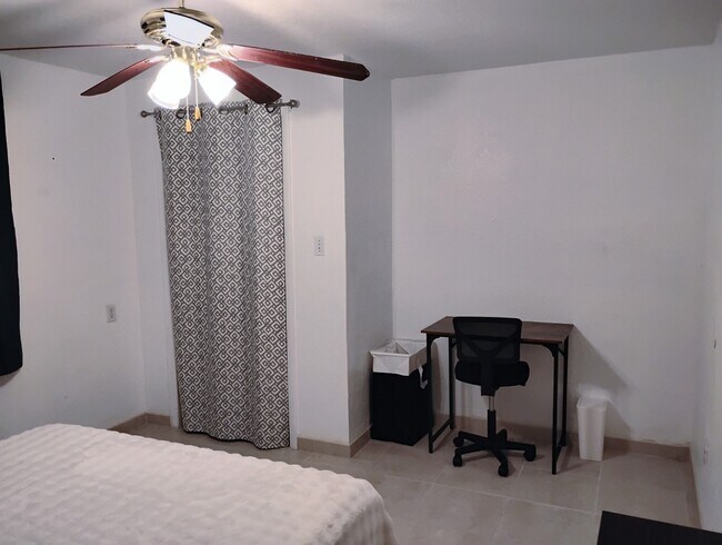 Foto del edificio - 2980 N Lowell Rd