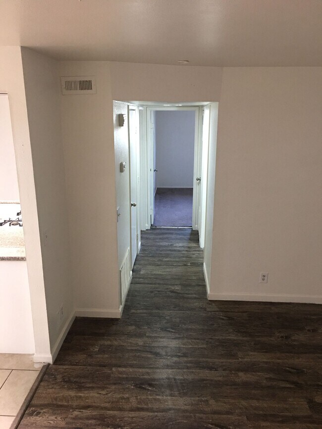 Building Photo - 44644 Beech Ave