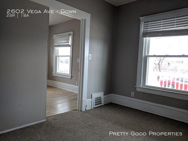 Building Photo - Ohio City - 2 BR, Fully Renovated!