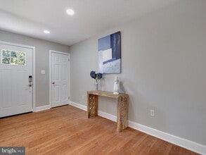 Building Photo - 4502 Elmwood Rd
