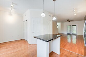 Building Photo - 9200 Westheimer Rd
