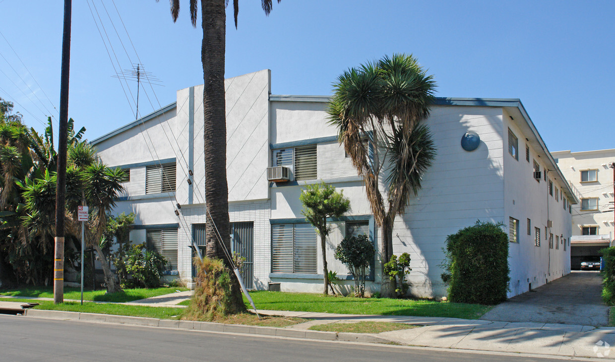Building Photo - 3361 Bagley Ave