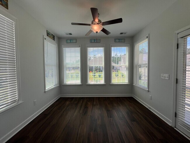 Building Photo - Myrtle Beach - 3 Bedroom / 2.5 Bath House
