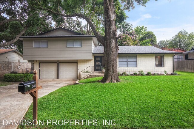 Foto del edificio - 3 br, 2 bath House - 2918 Sir Phillip