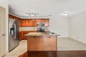Foto del edificio - 708 Madison Ln S E