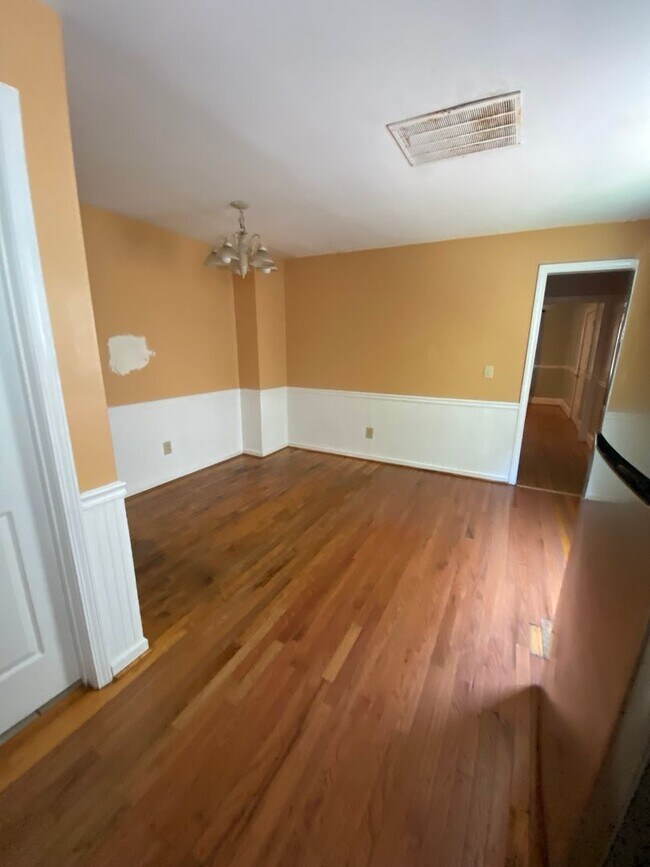 Building Photo - Eastside Home for Rent