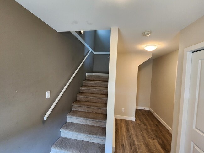 Building Photo - 6605 Steeple Chase