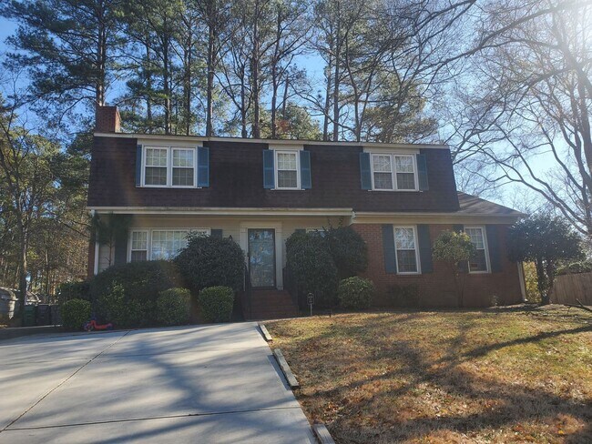 Foto del edificio - Beautiful 4 Bedroom Single Family Home