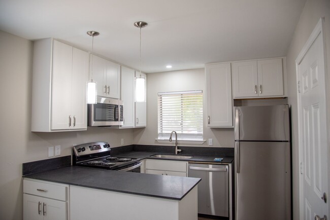 Building Photo - 1705TP