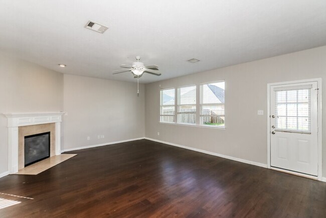 Building Photo - 1006 Blair Field Ln