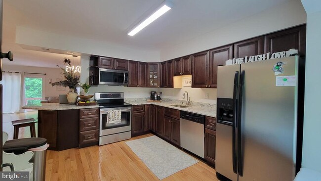 Building Photo - 6178 Forest Creek Ct