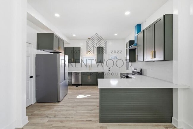 Photo - 29 N State Ave House