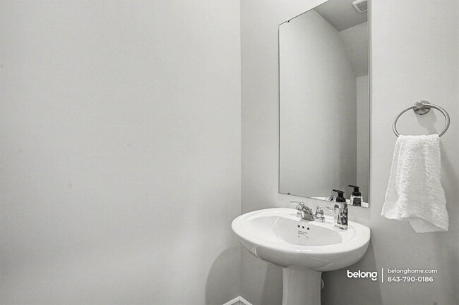 Building Photo - 1055 Sentinel Ct