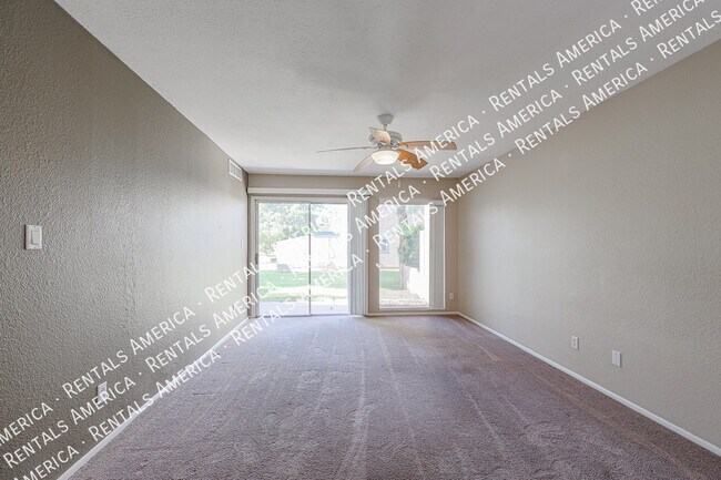 Foto del edificio - 4555 W Continental Dr