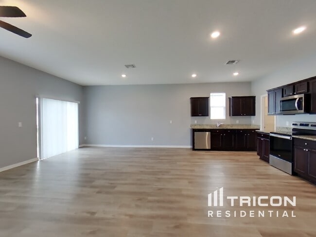 Building Photo - 5833 Herder Rd