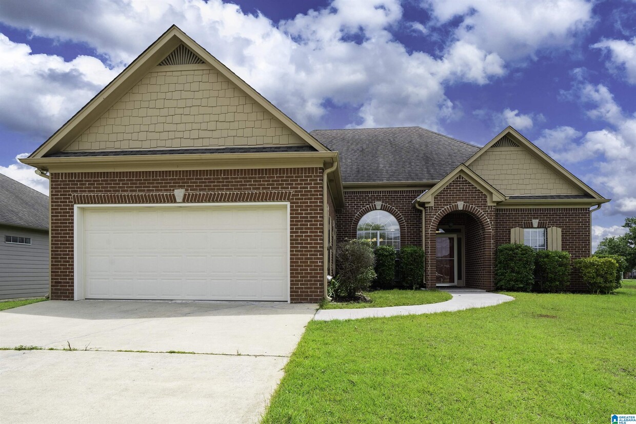 Foto principal - 800 Waterford Cir