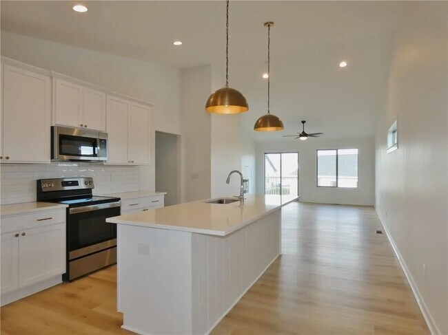 Foto del edificio - 2904 Bluebell Ln